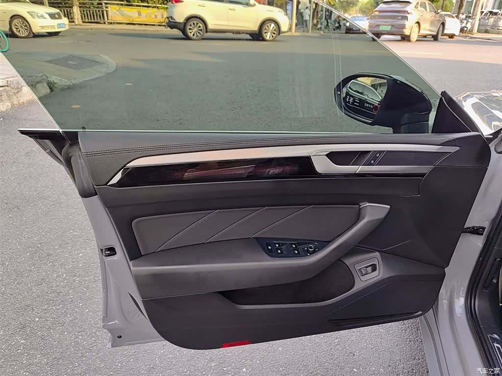 Volkswagen CC, 2025 6