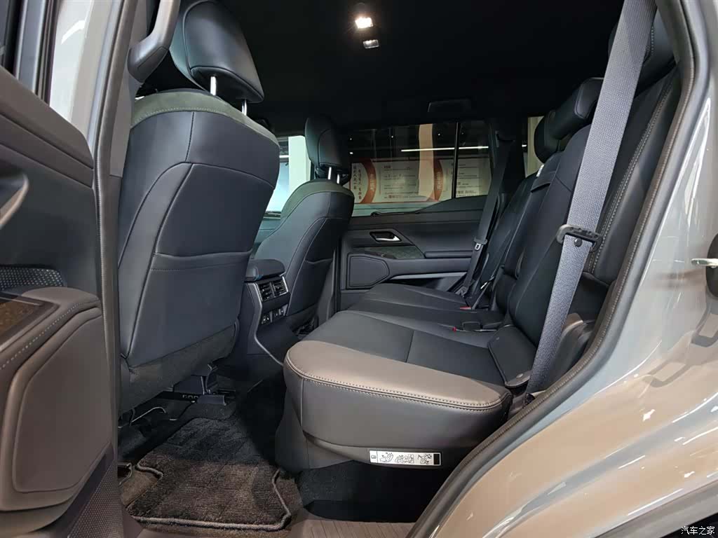 Lexus GX, 2025 15