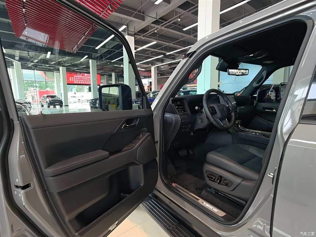 Lexus GX, 2025 23