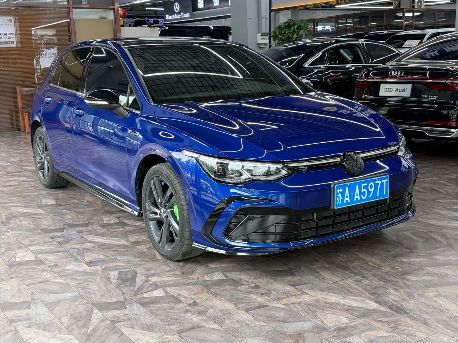 Volkswagen Golf, 2023 3