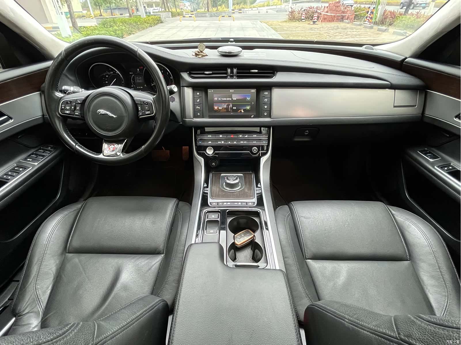 Land Rover XFL, 2017 11