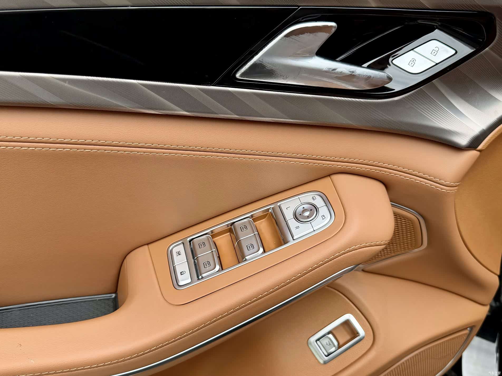 Hongqi H9, 2023 12