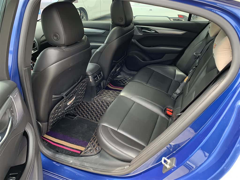 Cadillac CT5, 2022 все фото