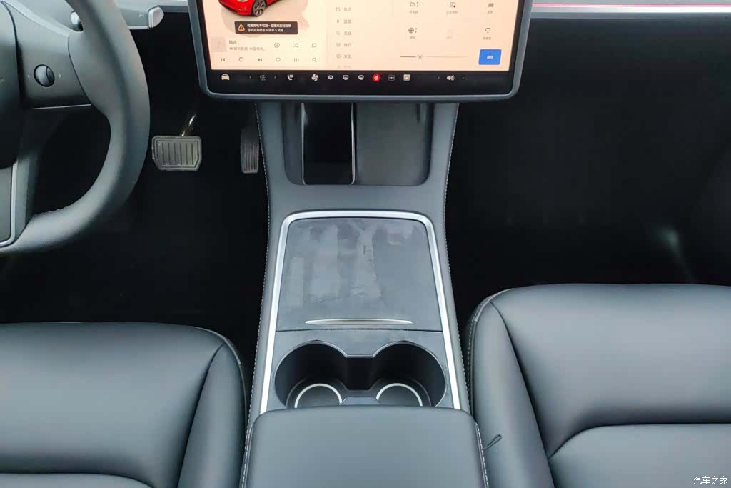Tesla Model Y, 2024 16