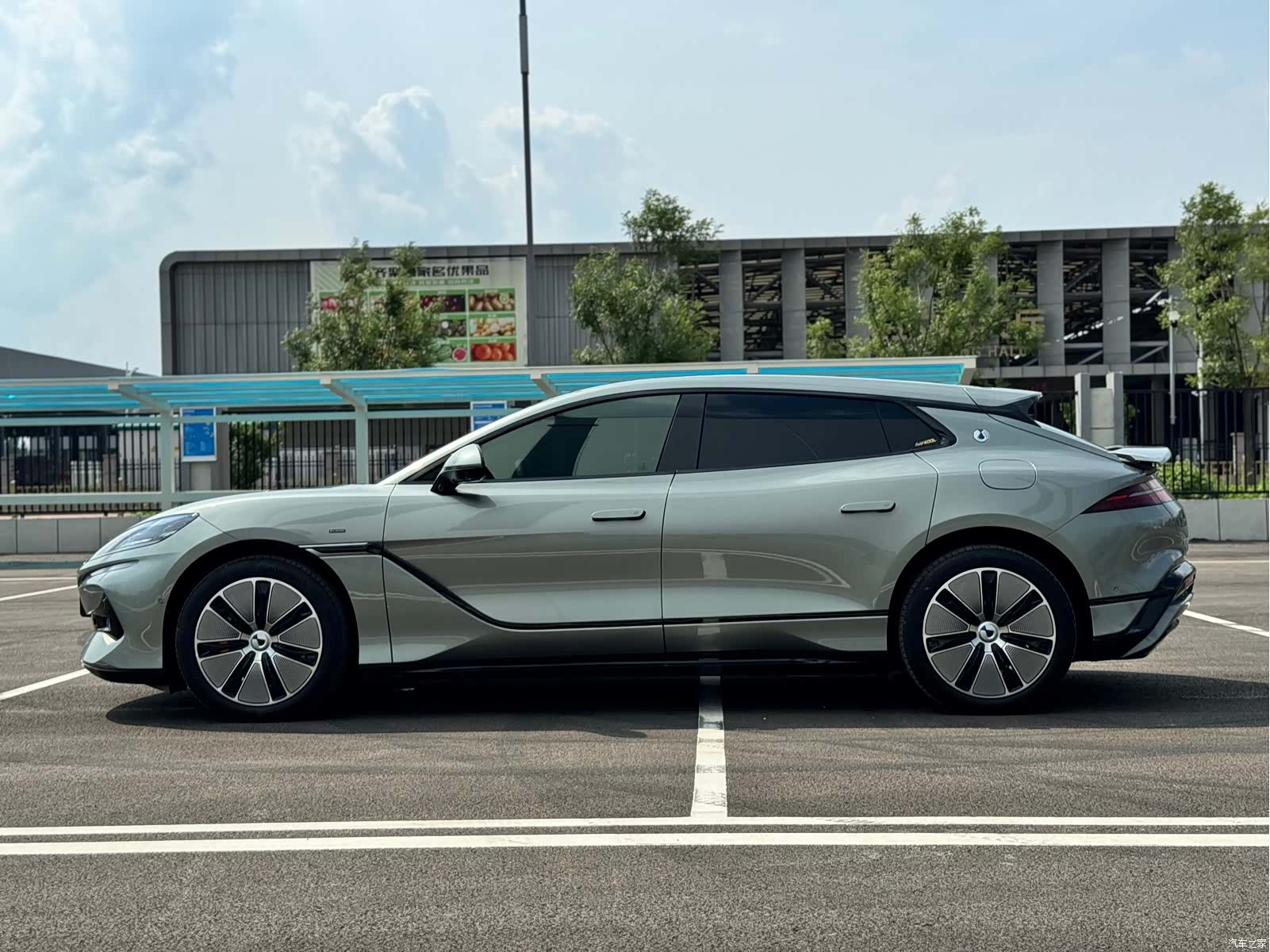 Denza Z9GT, 2024 7