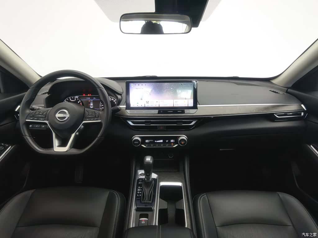 Nissan Teana, 2023 все фото