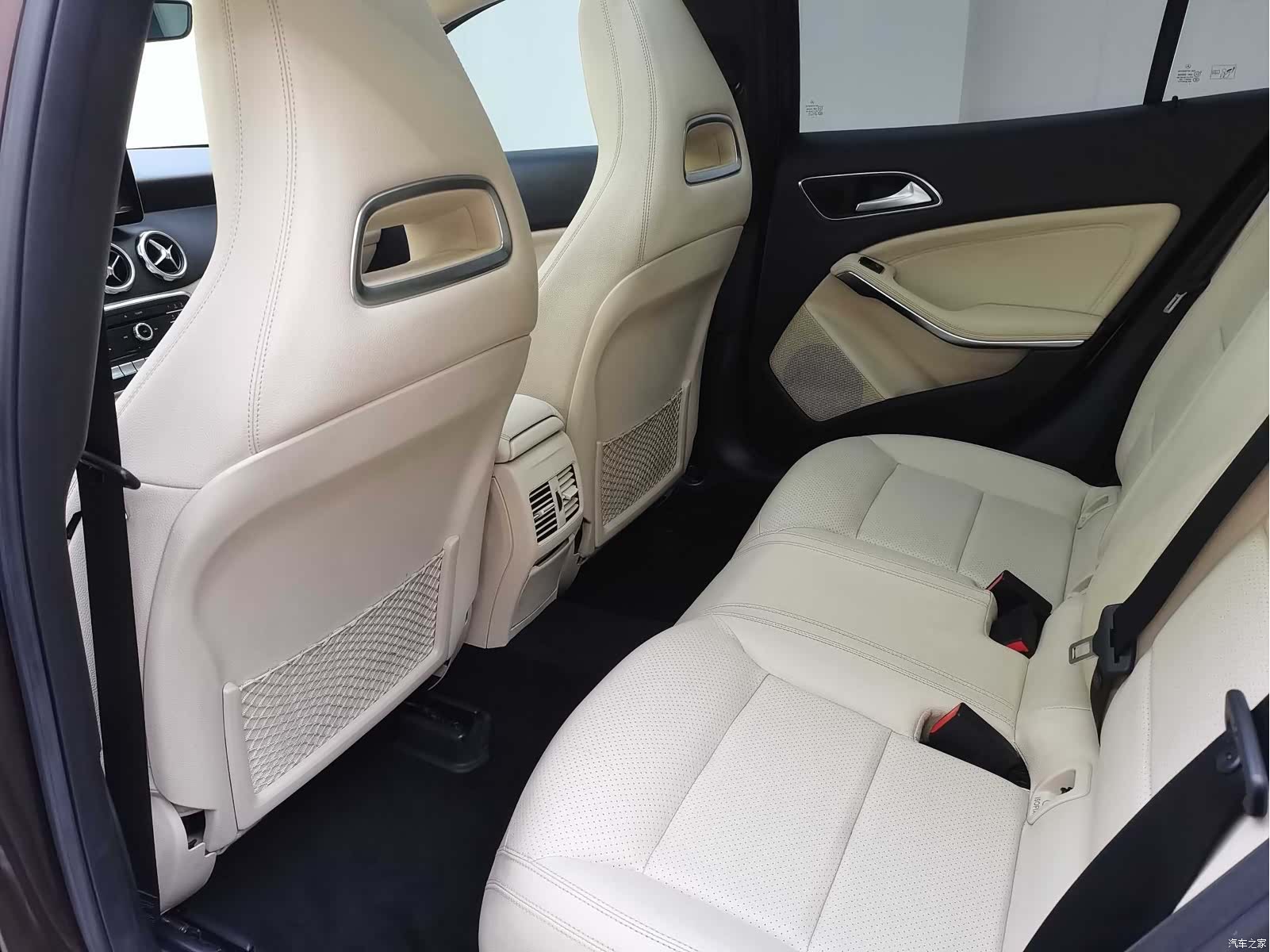 Mercedes-Benz GLA, 2017 8