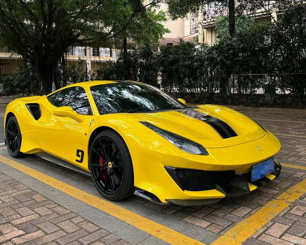 Ferrari 488, 2017 3