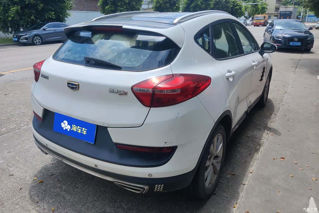 Geely Emgrand, 2018 3
