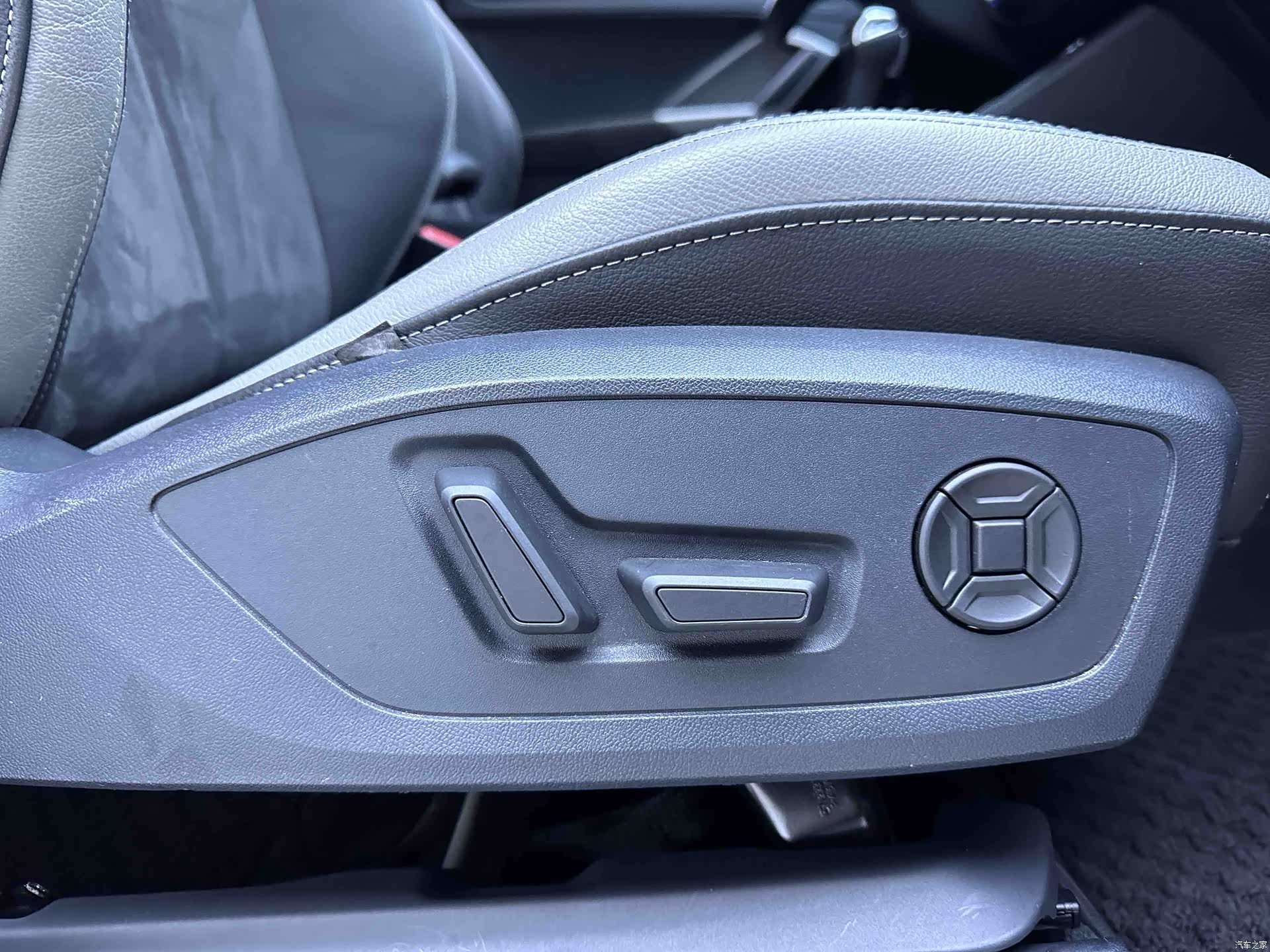 Audi Q3, 2023 17