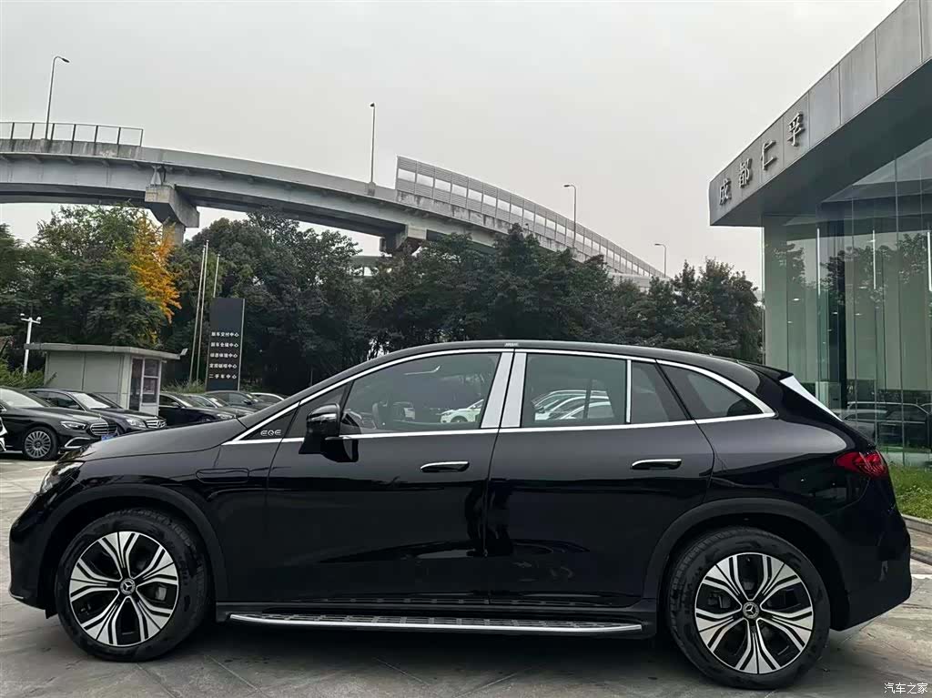 Mercedes-Benz EQE, 2025 6