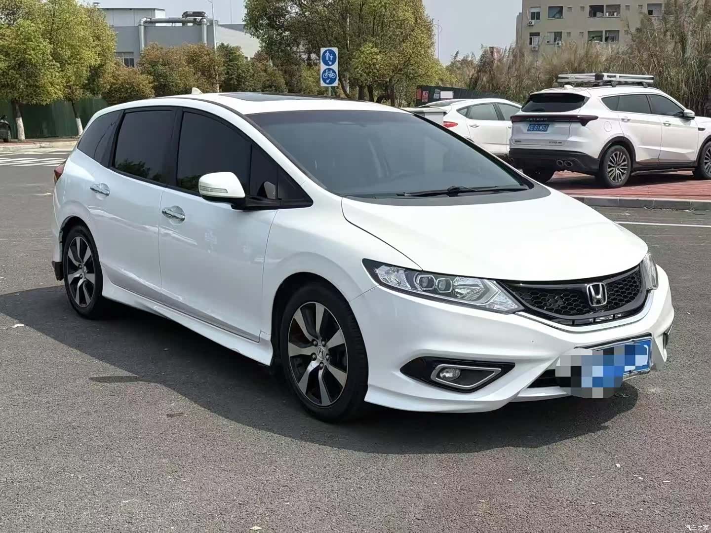 Honda Jade, 2015 3