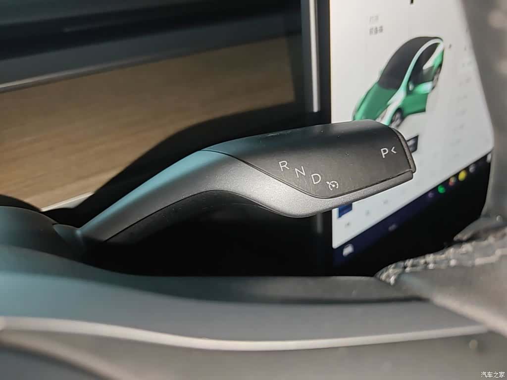Tesla Model Y, 2022 14