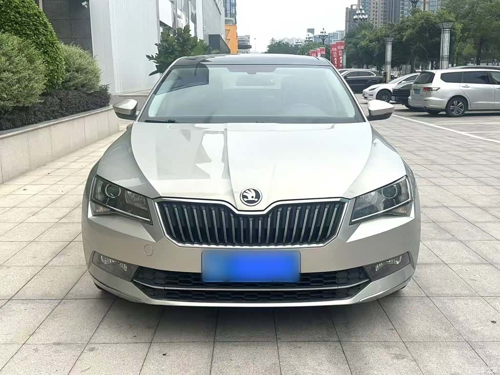 Skoda Superb, 2018 3