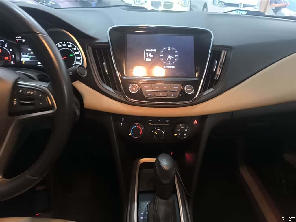 Chevrolet 320, 2022 13