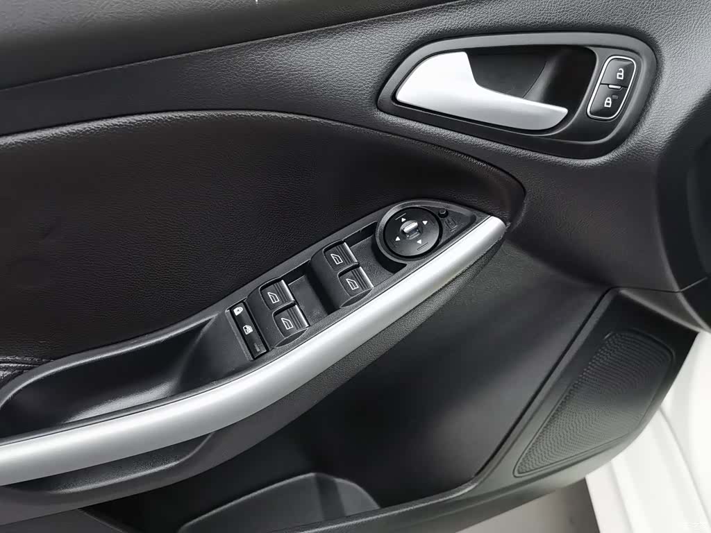 Ford Focus, 2016 9