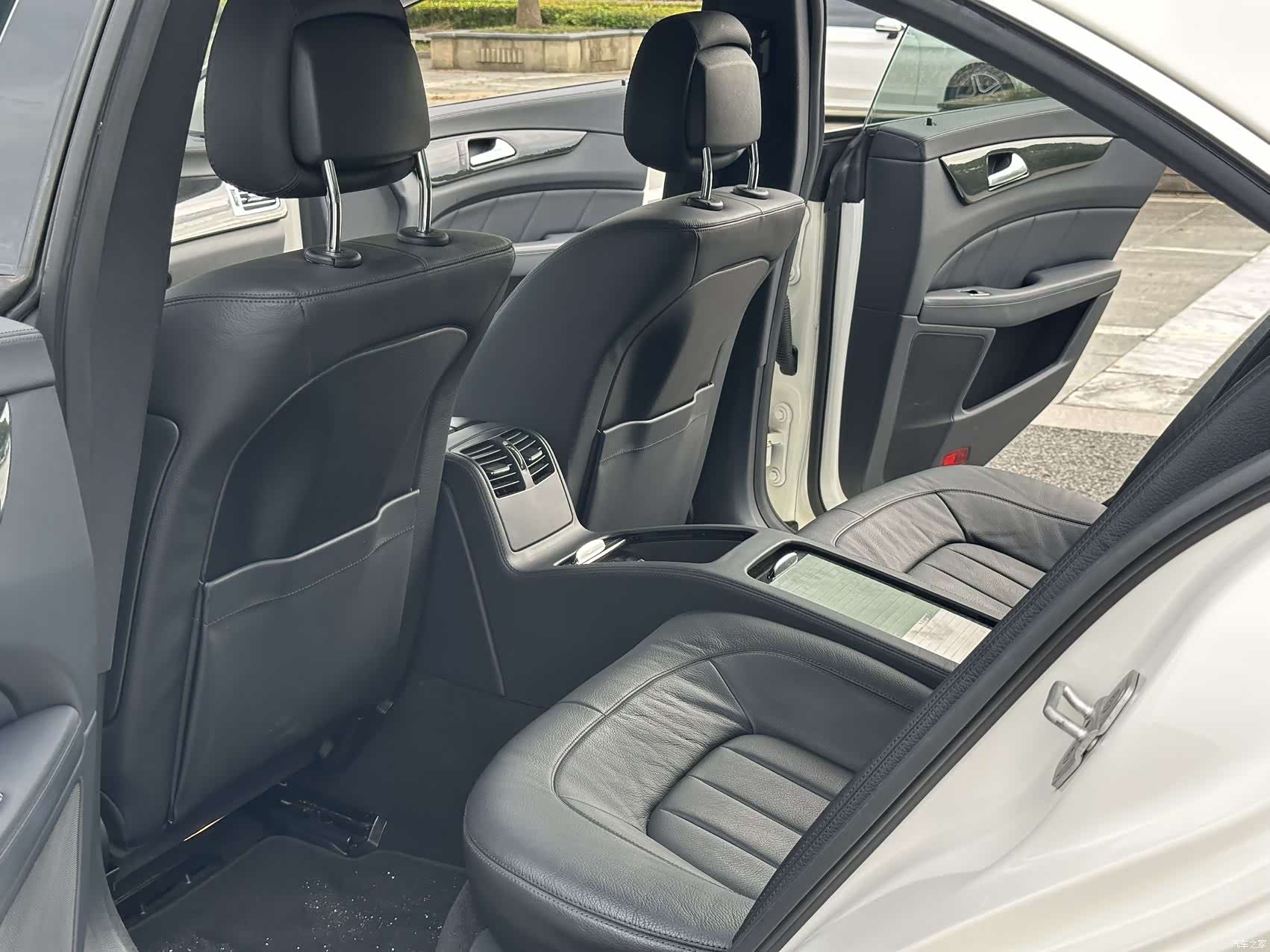 Mercedes-Benz CLS, 2015 8