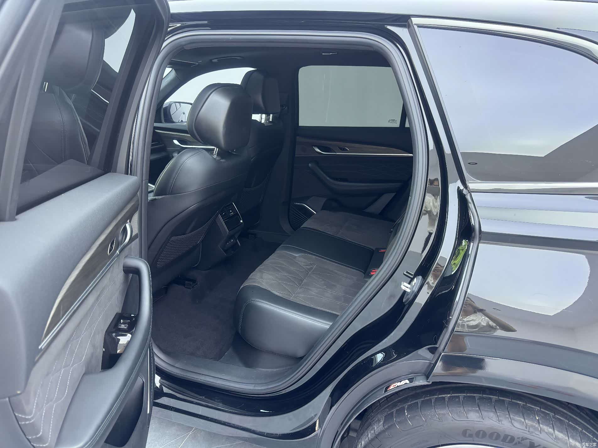 Geely Xingyue L, 2025 12