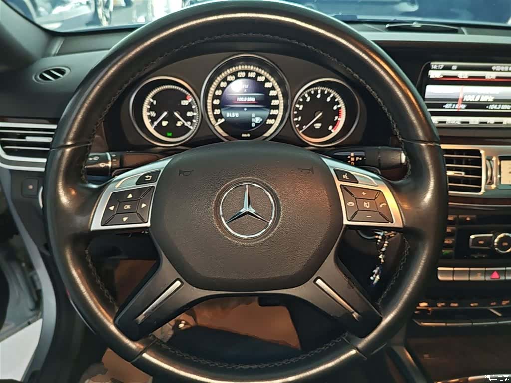 Mercedes-Benz E-Class, 2015 11