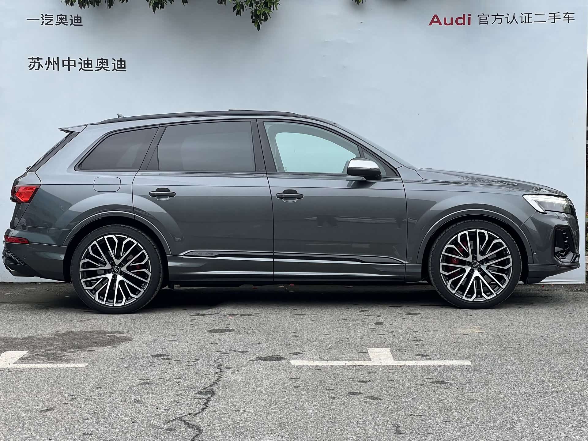 Audi Q7, 2024 3