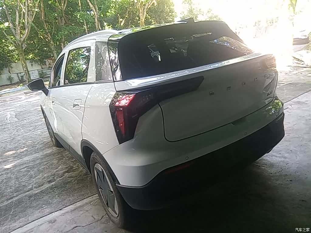 Geely E, 2024 все фото