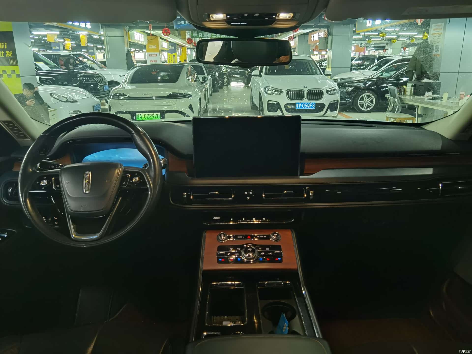 Lincoln Aviator, 2022 9