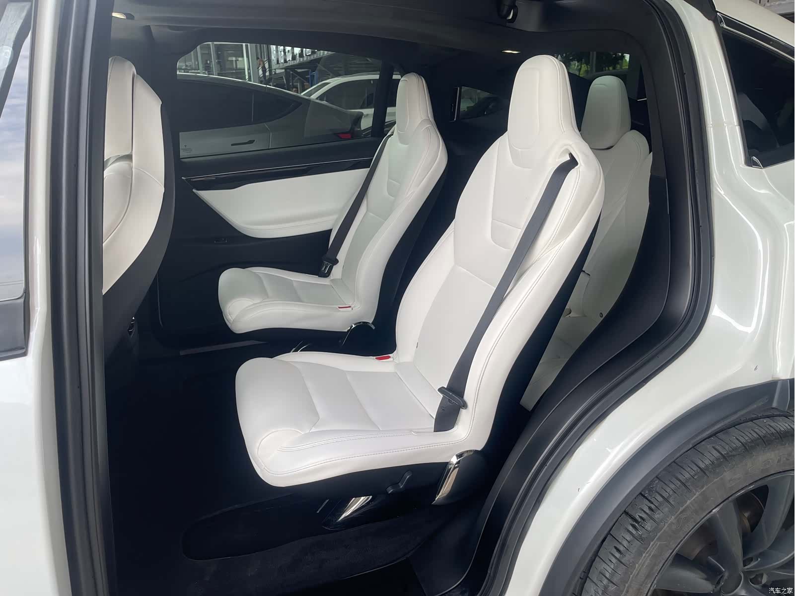 Tesla Model X, 2017 9