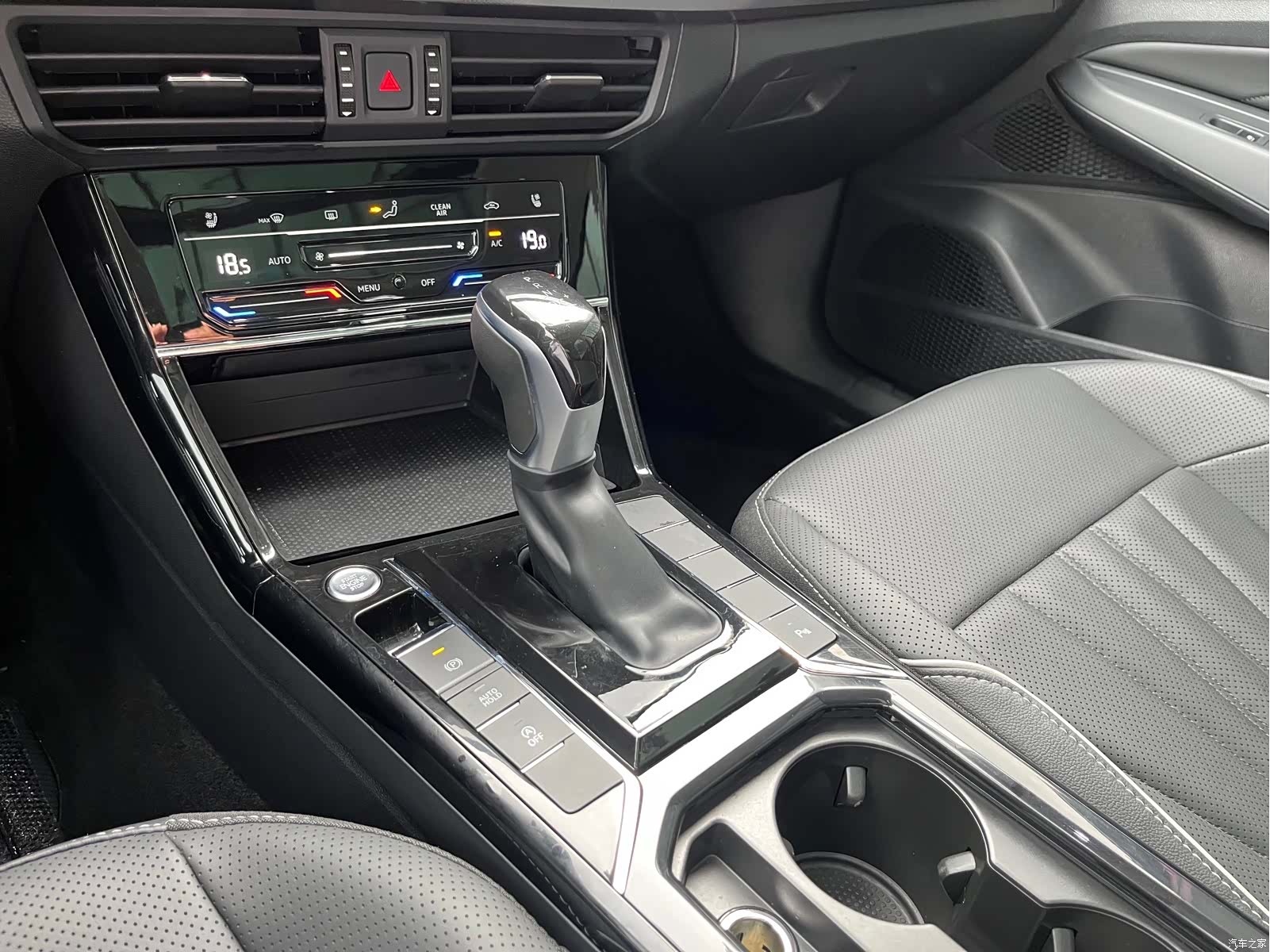 Volkswagen Passat, 2024 27