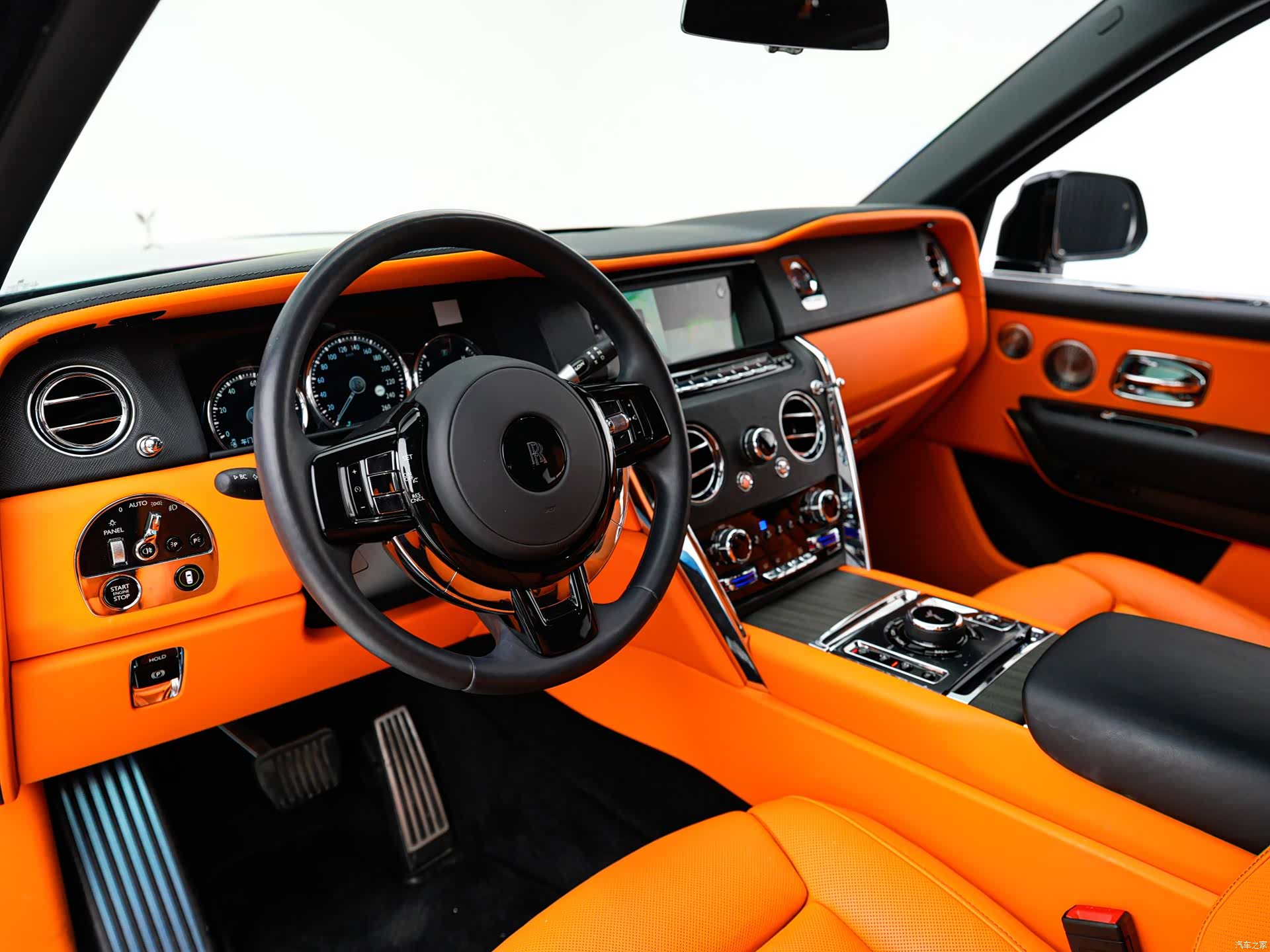 Rolls-Royce Cullinan, 2022 4