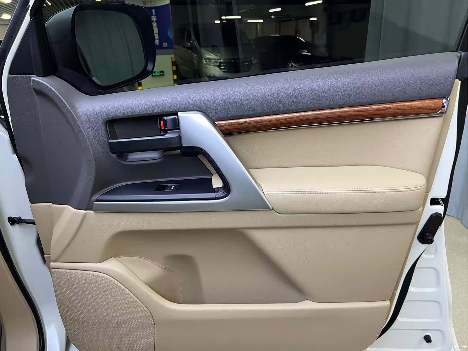 Toyota Land Cruiser, 2015 12