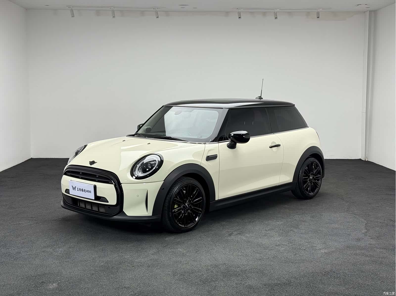 Mini Cooper, 2023 2