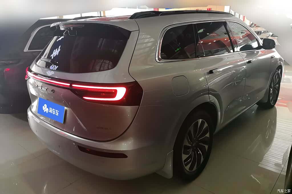 AITO M7, 2024 3