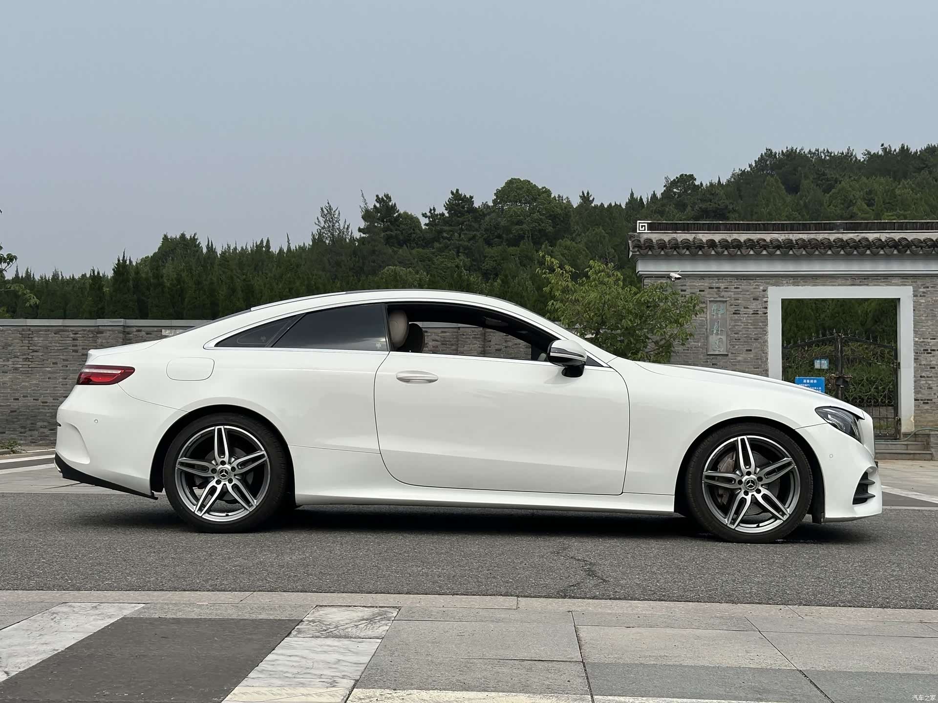 Mercedes-Benz E-Class, 2018 13
