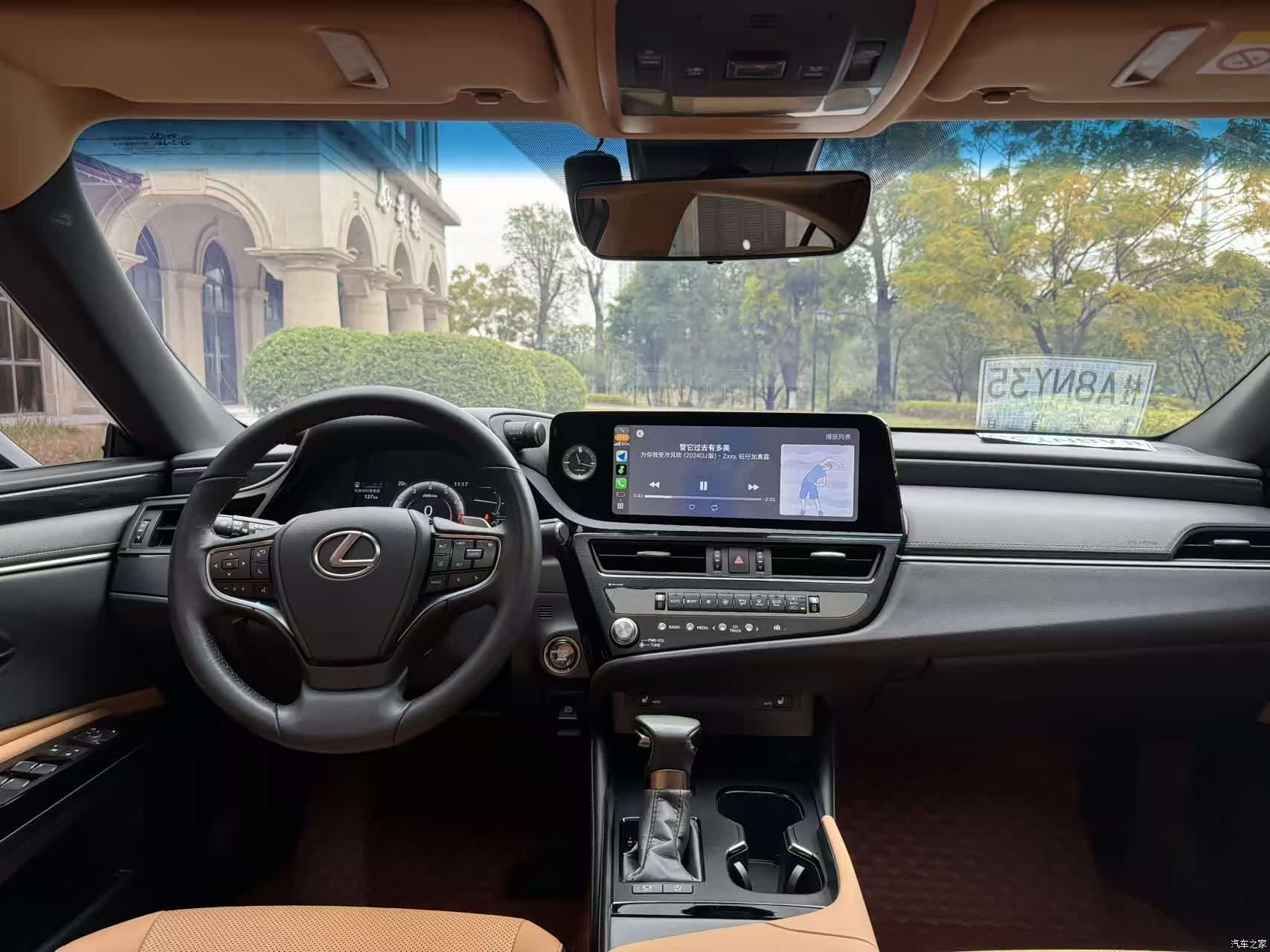 Lexus ES, 2024 12