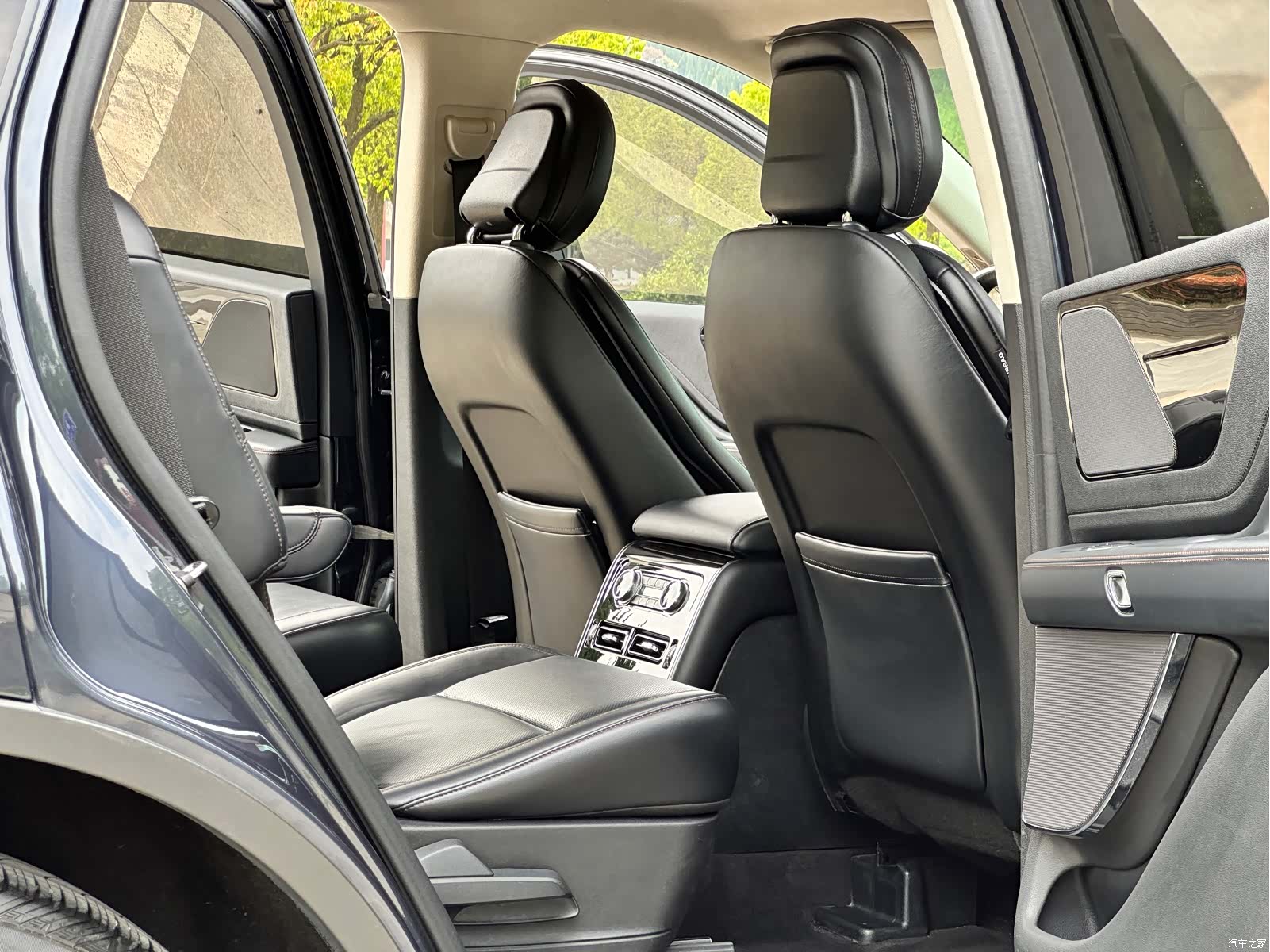 Lincoln Aviator, 2021 19