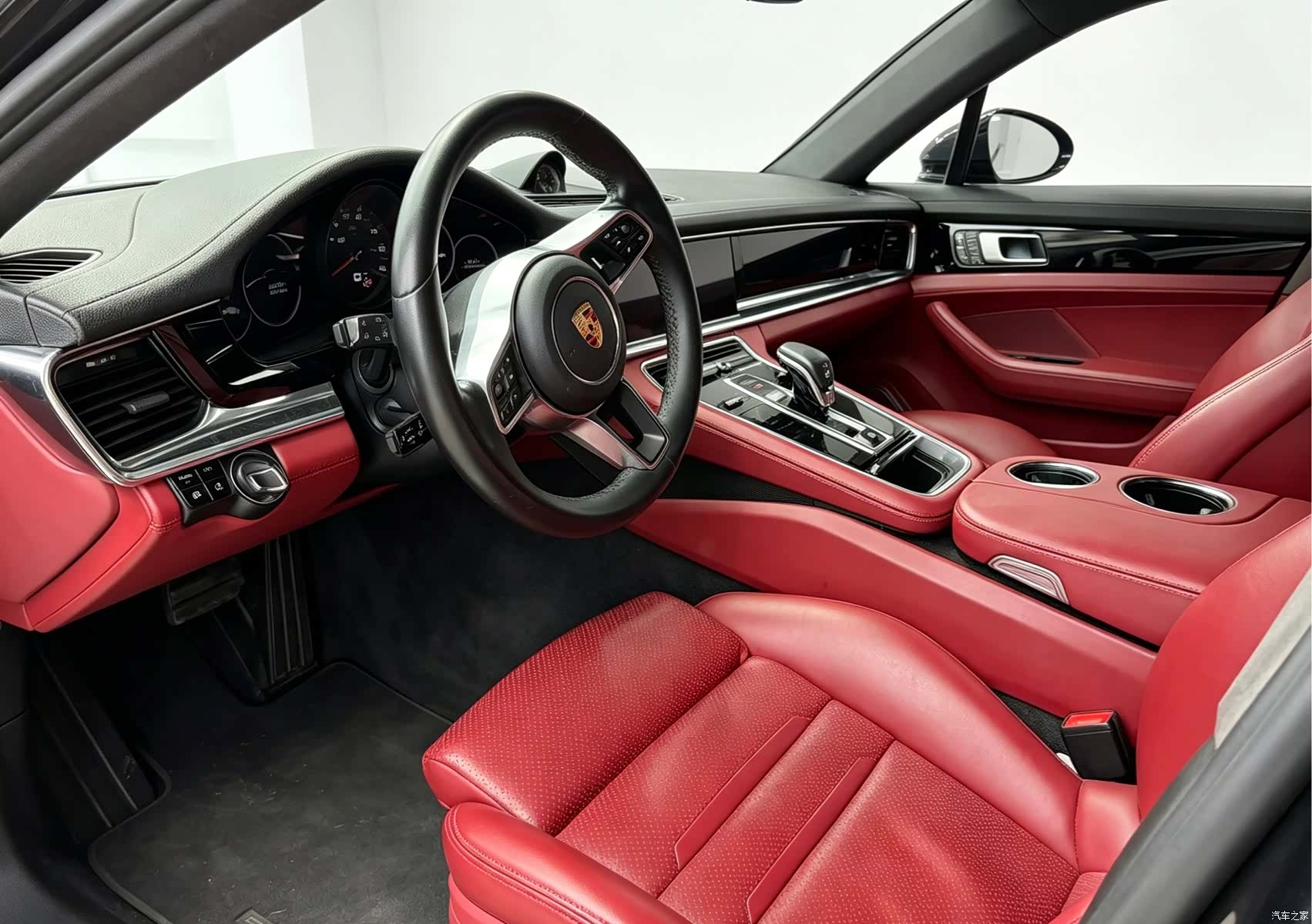 Porsche Panamera, 2019 4