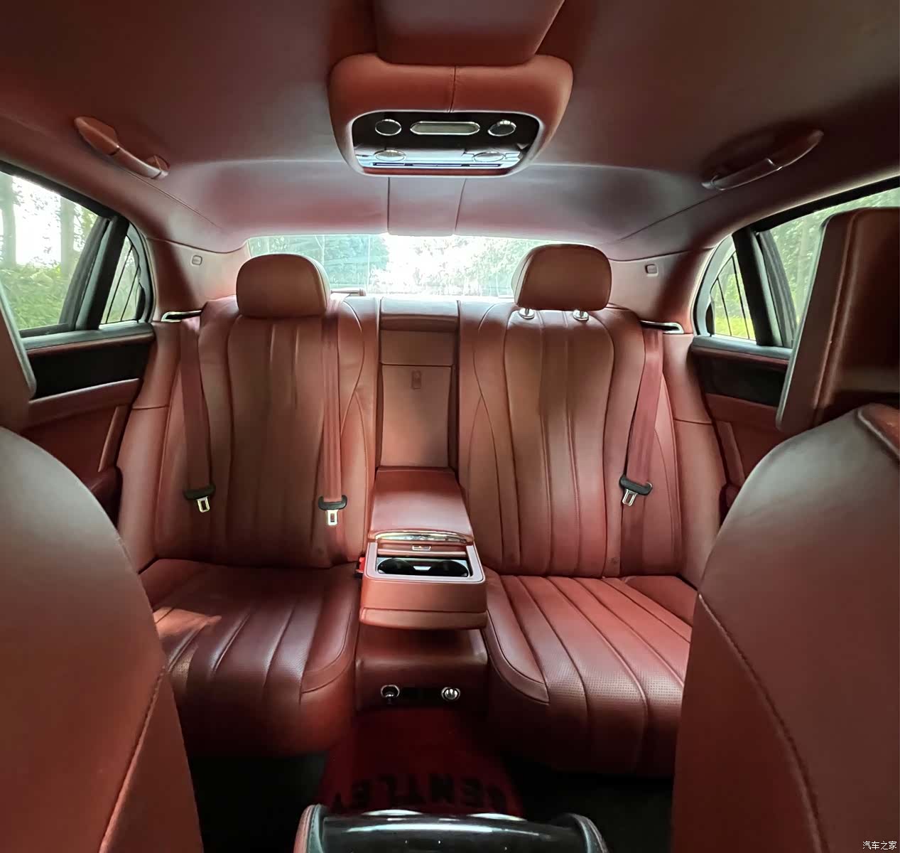 Bentley Flying Spur, 2014 9