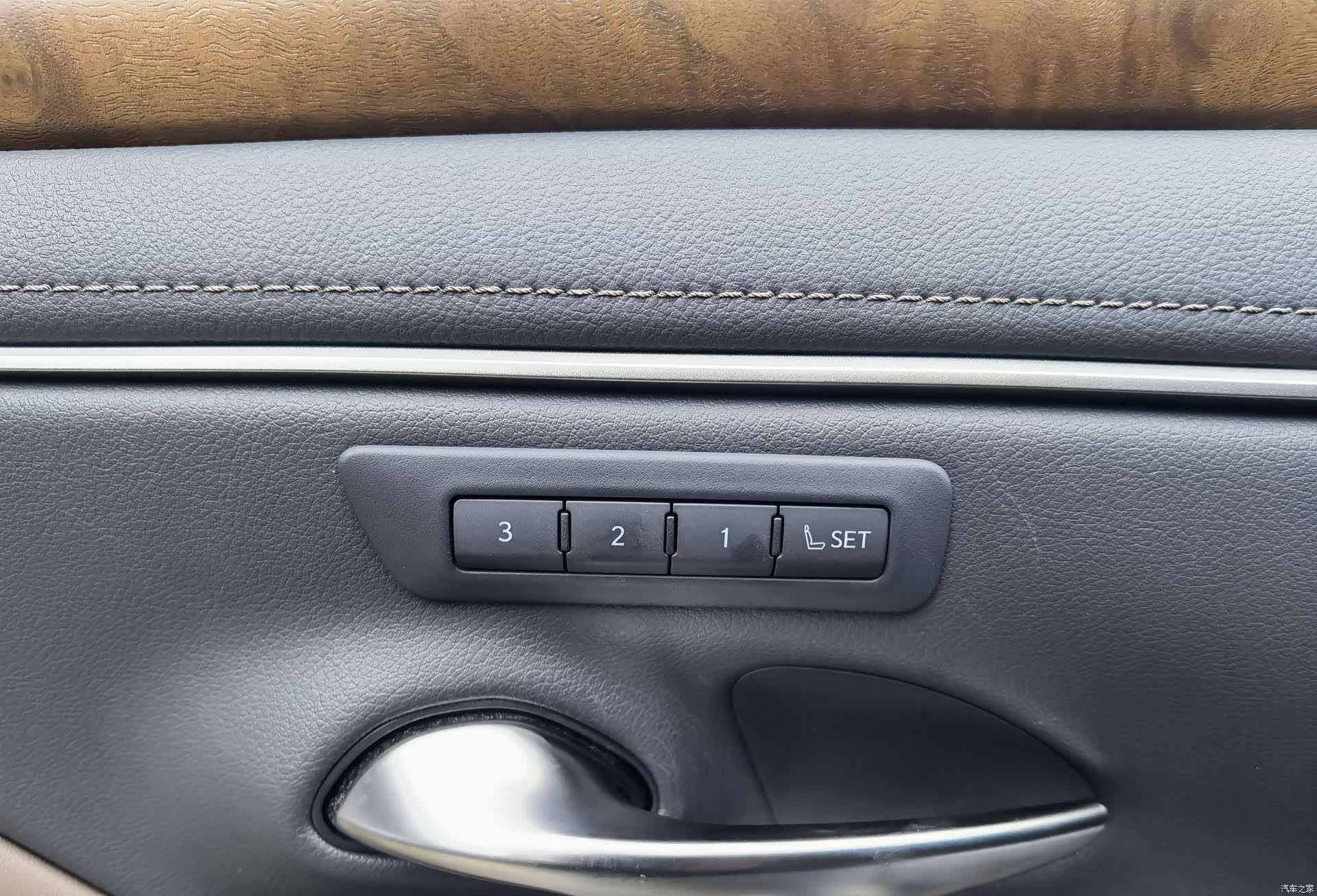 Lexus ES, 2024 14