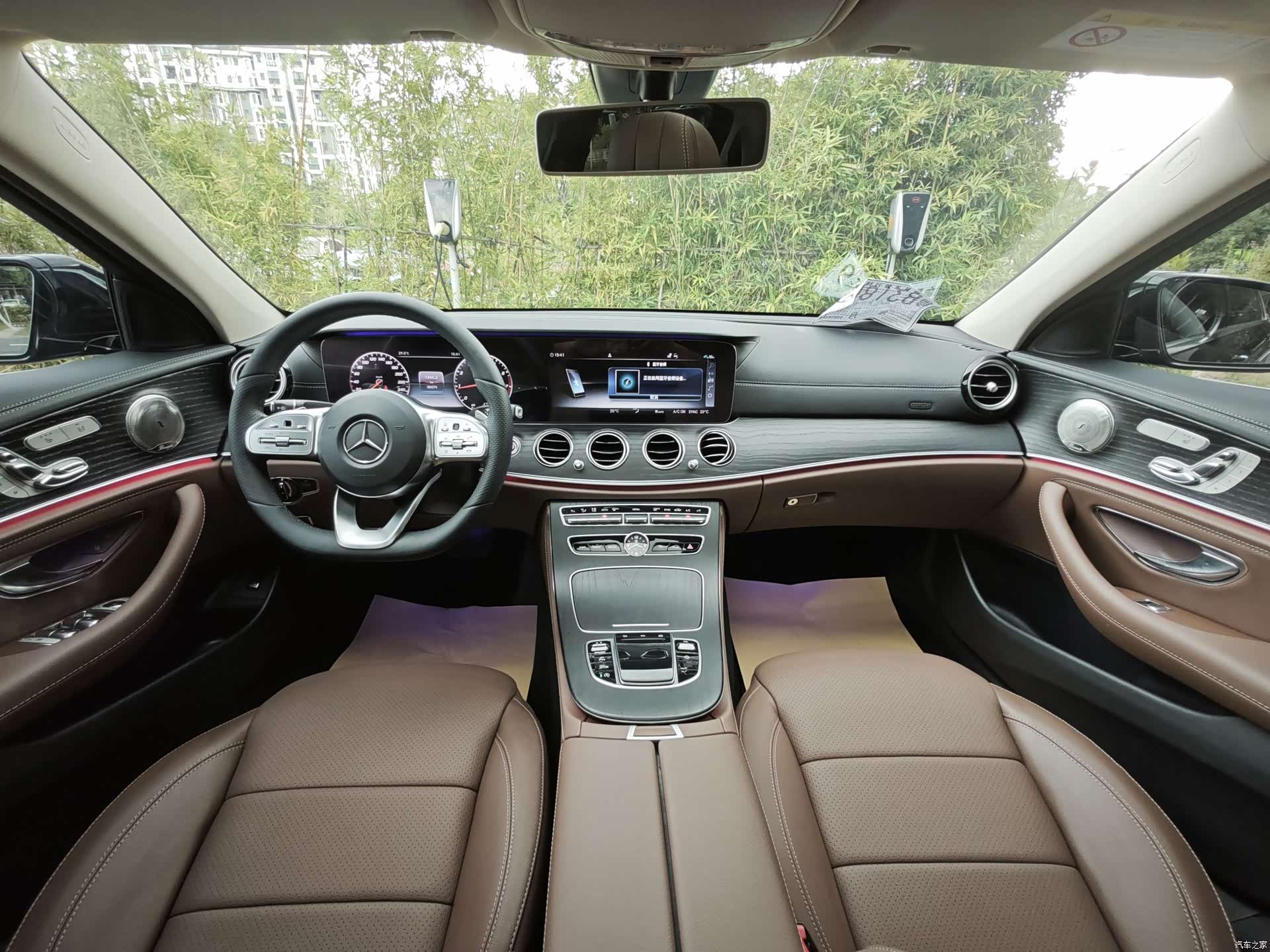 Mercedes-Benz E-Class, 2020 14