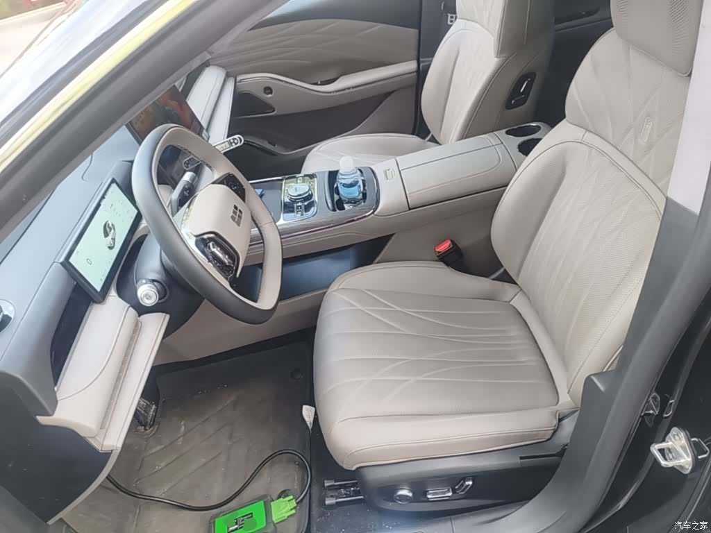 Geely 8, 2025 15