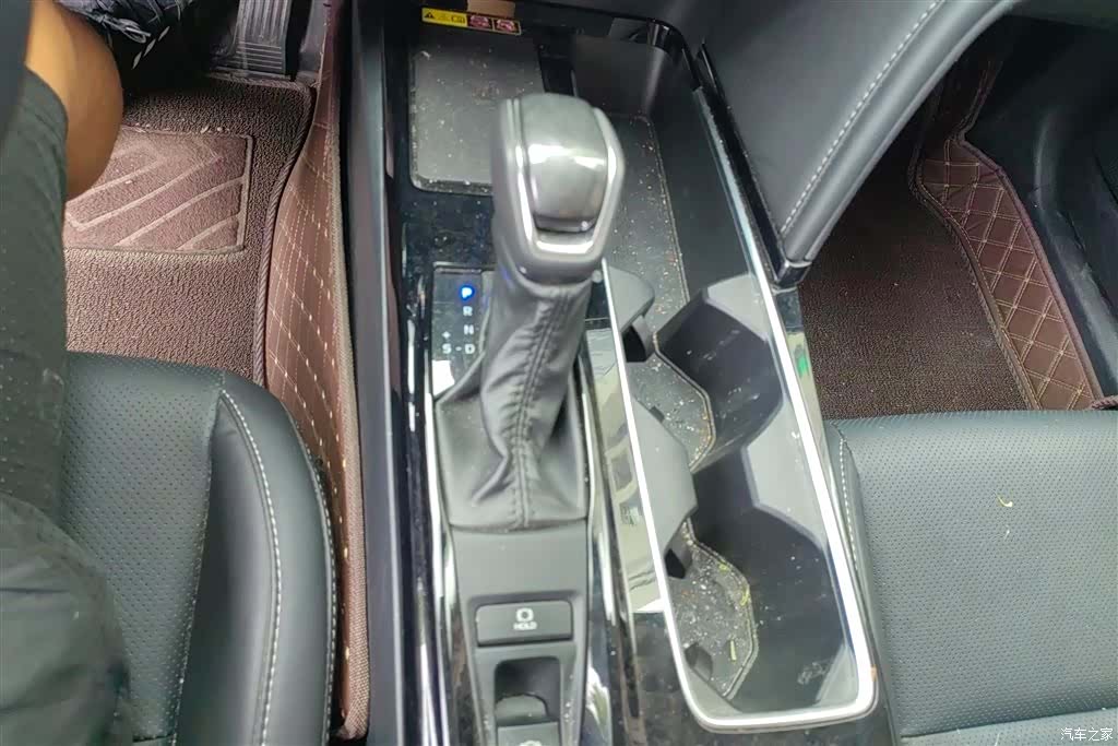 Toyota Camry, 2025 16