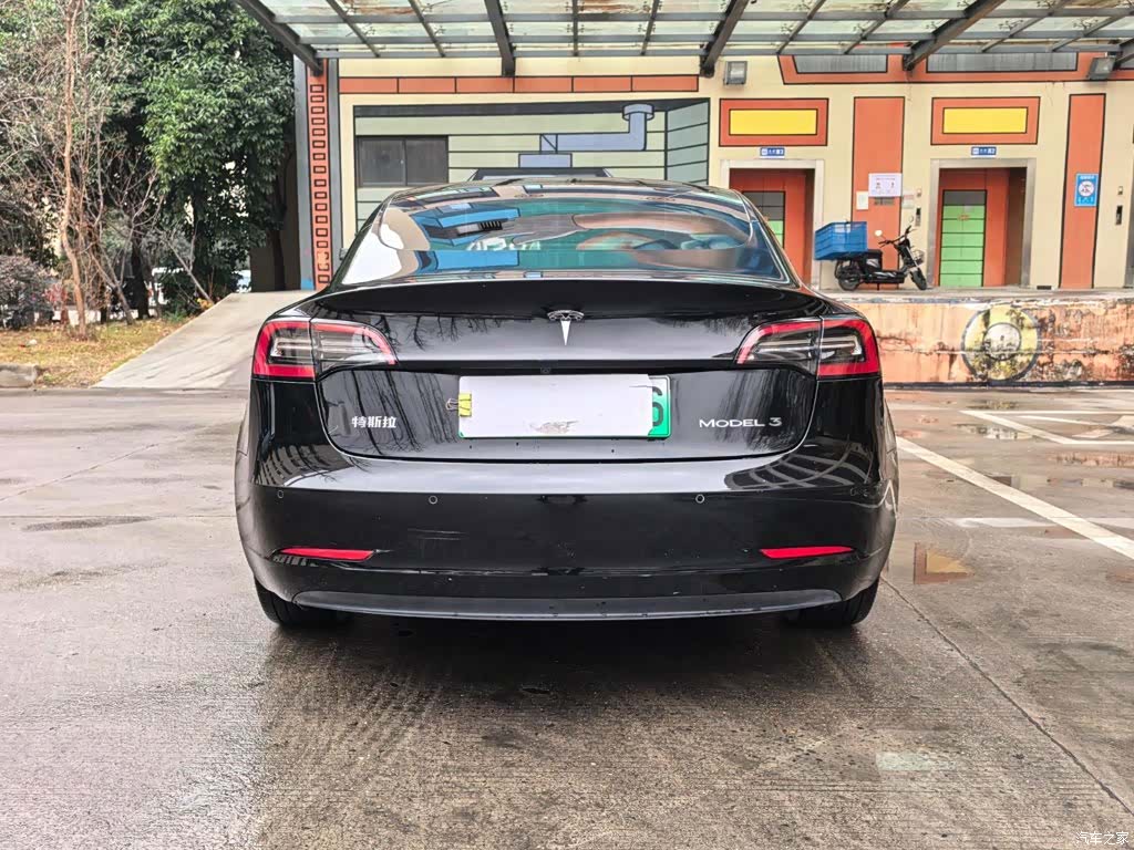 Tesla Model 3, 2023 18