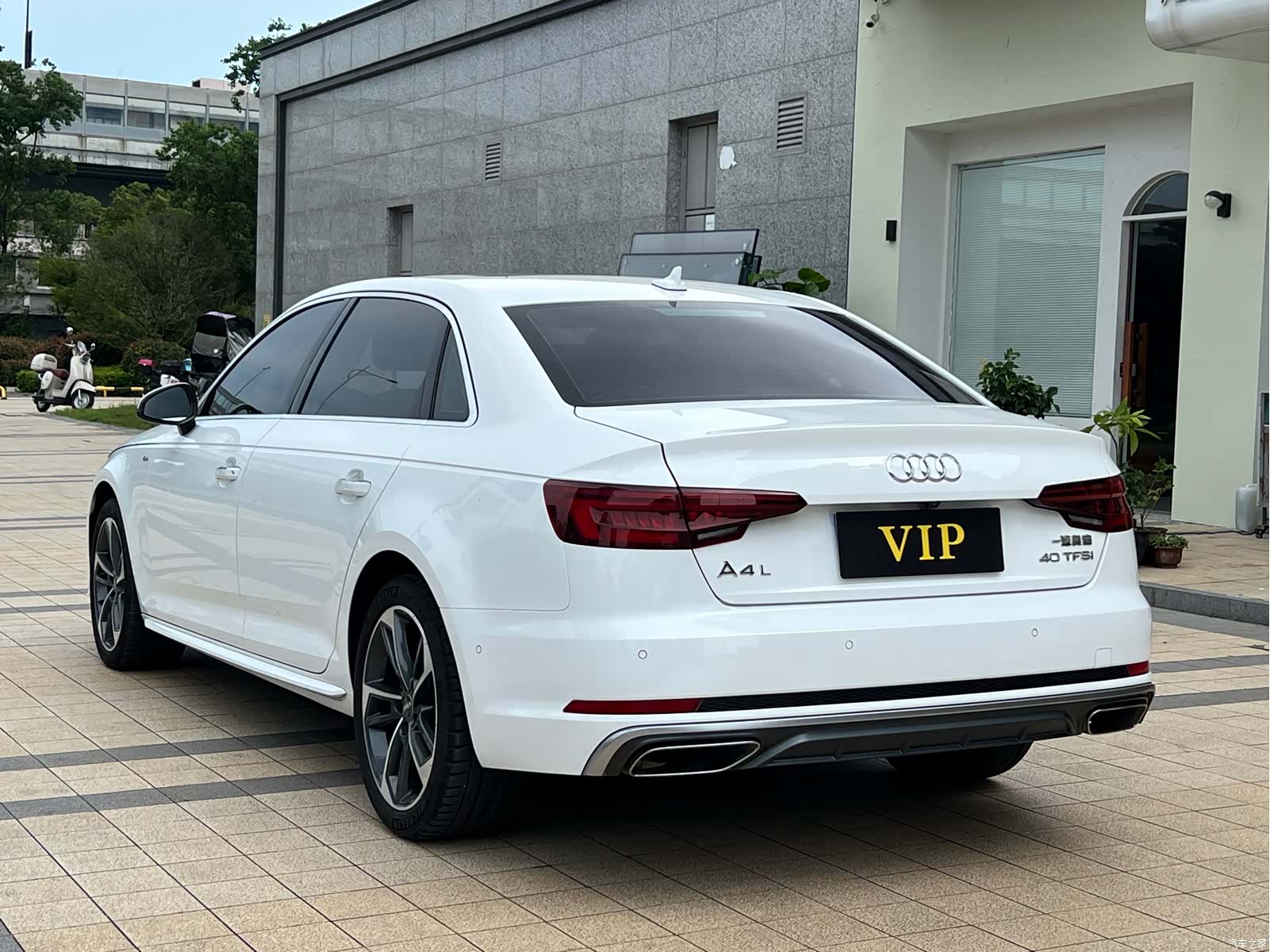Audi A4L, 2019 6