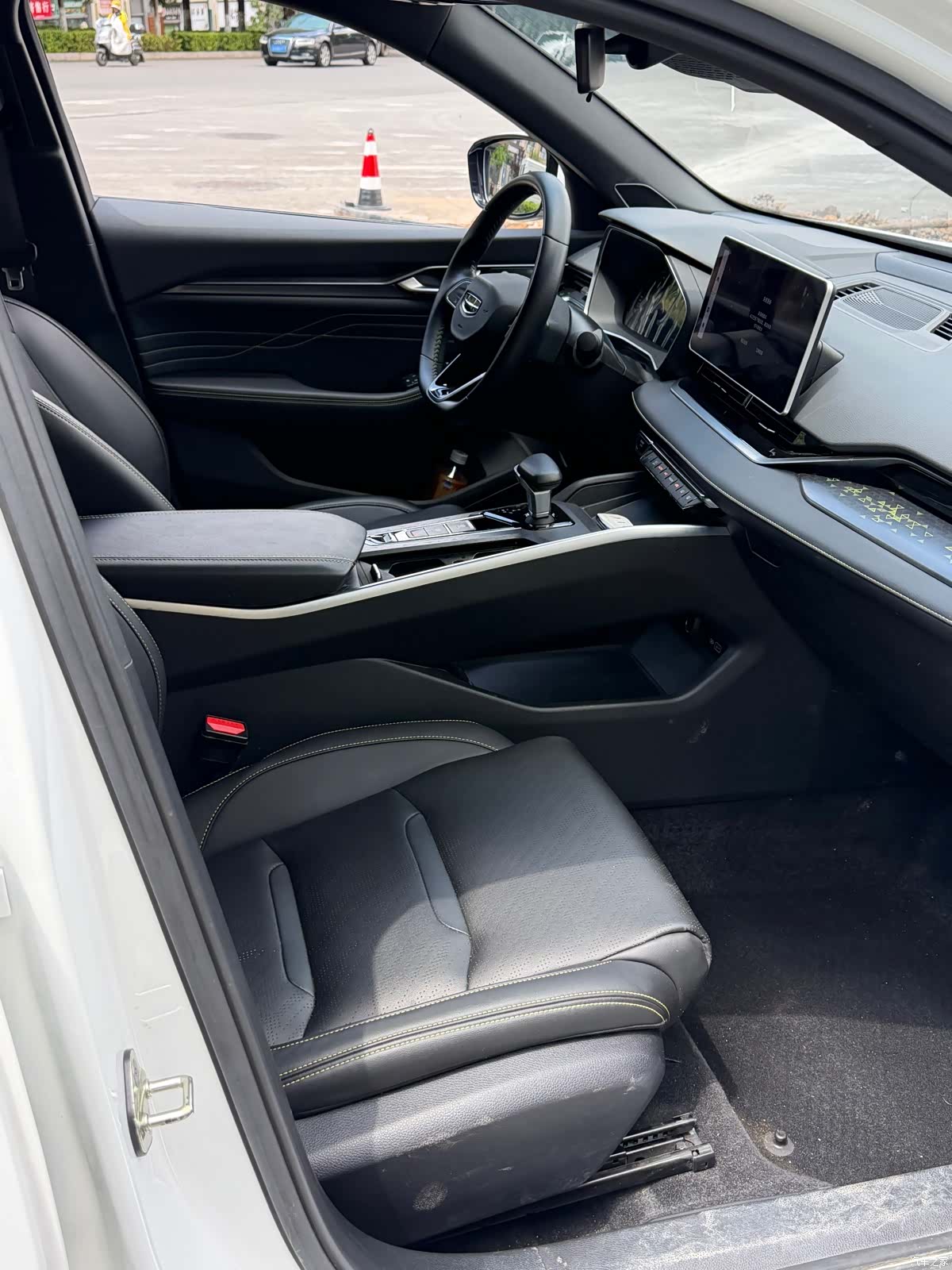Geely Preface, 2023 13