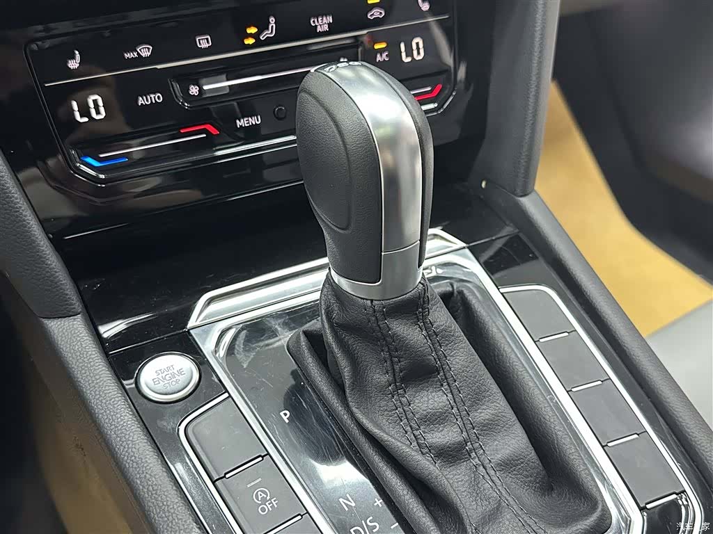 Volkswagen Magotan, 2024 14