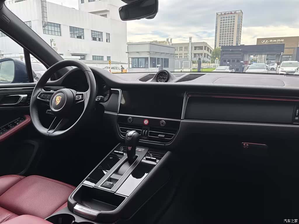 Porsche Macan, 2024 14