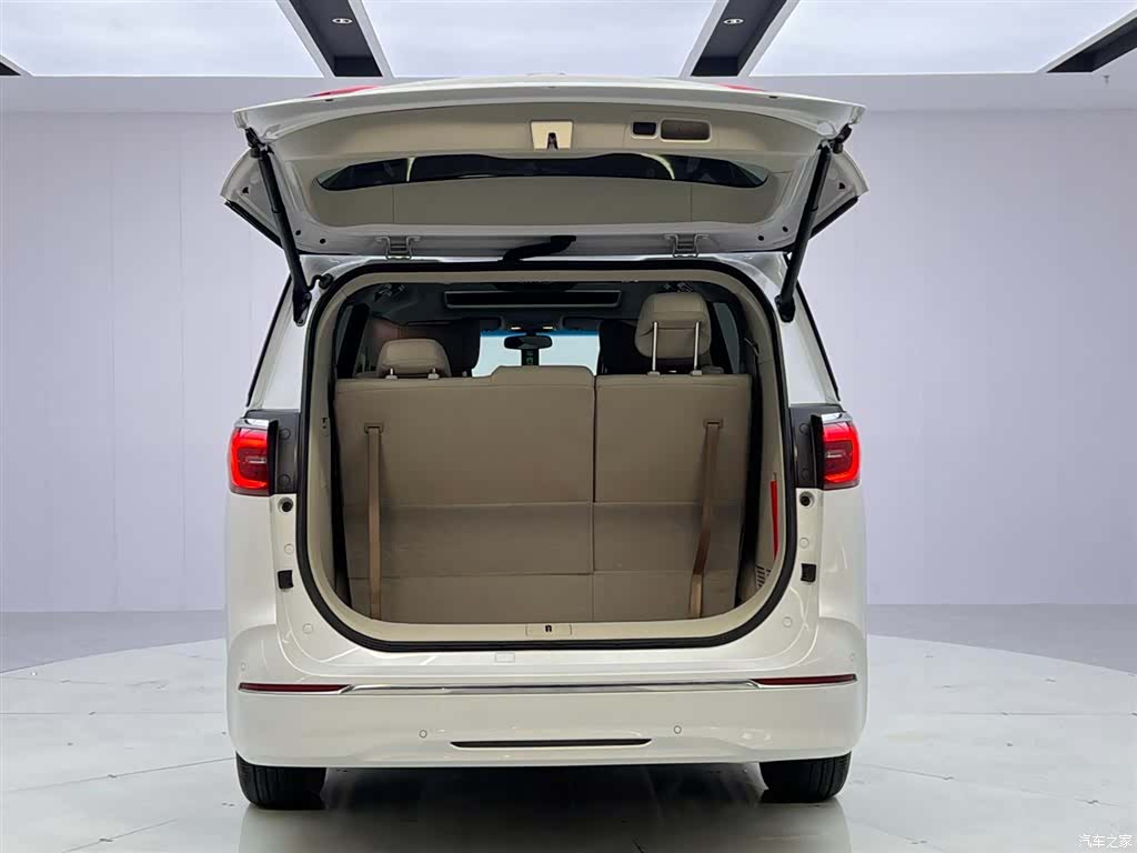 Buick GL8, 2022 9