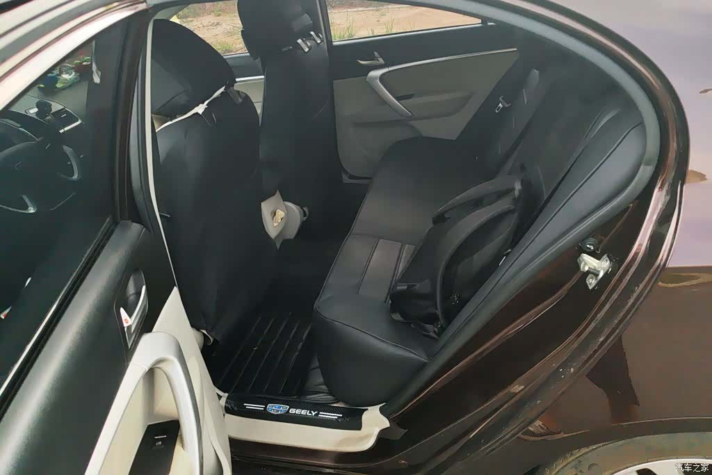 Geely Emgrand, 2016 11