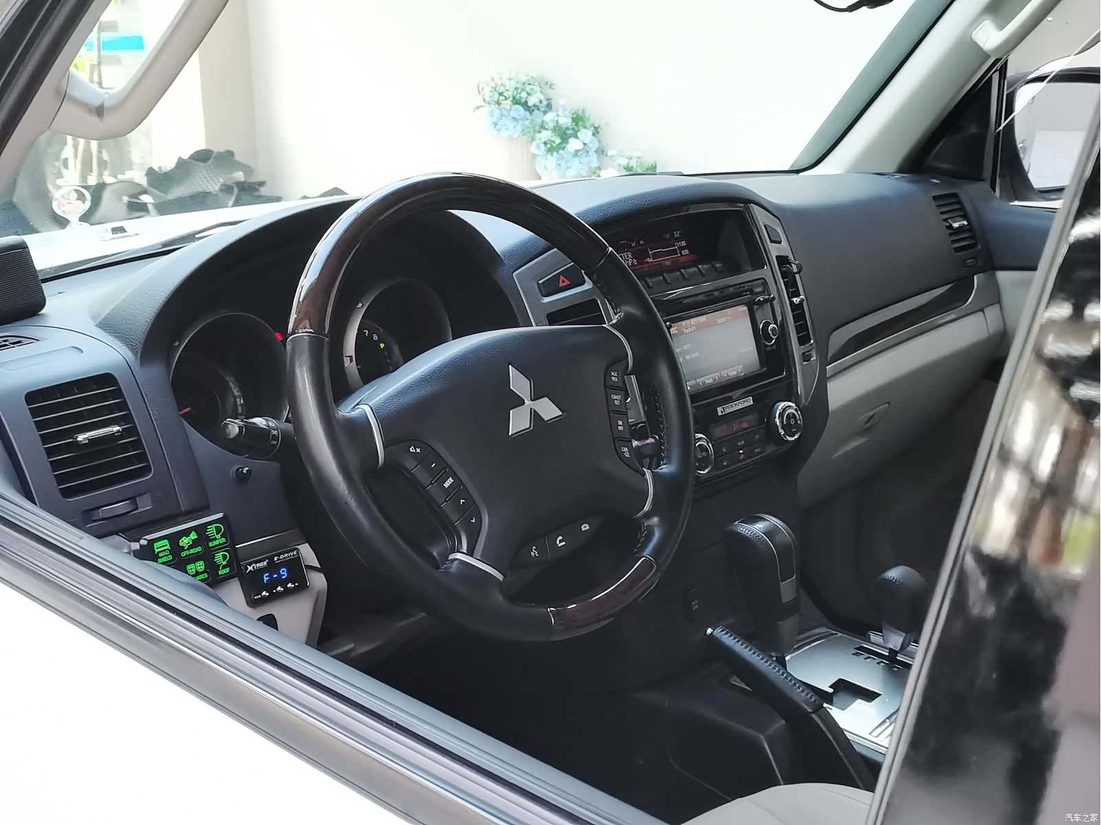 Mitsubishi Pajero, 2019 12