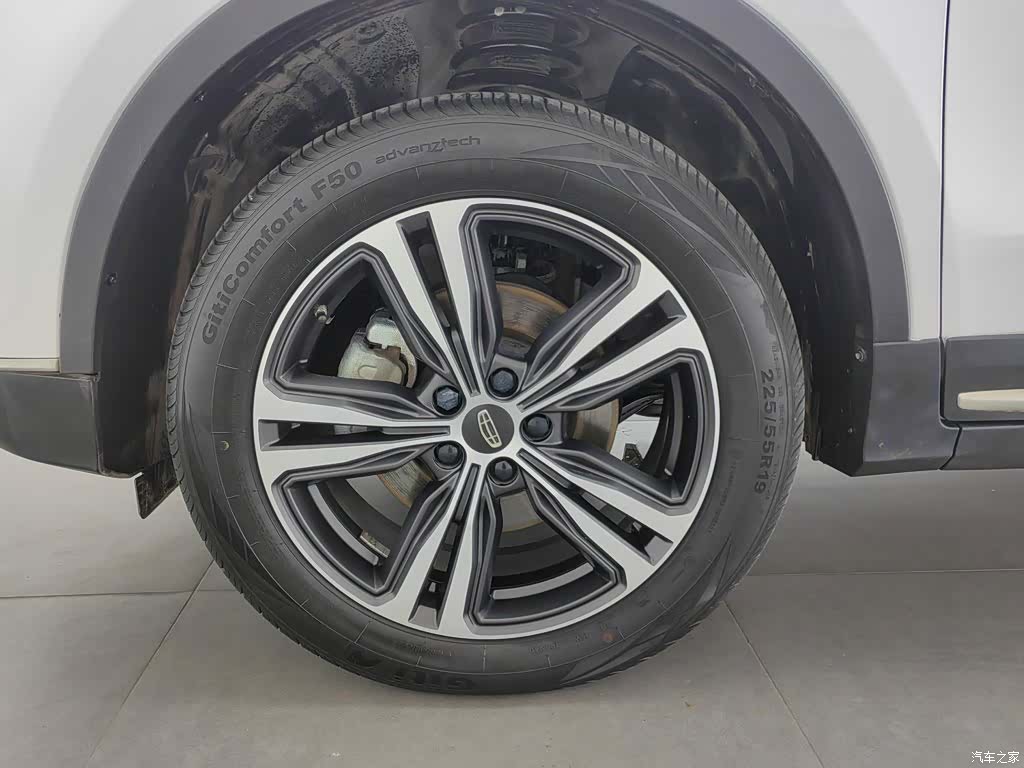 Geely Boyue, 2022 17